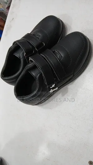 Girl Shinny School Shoes (37_42)