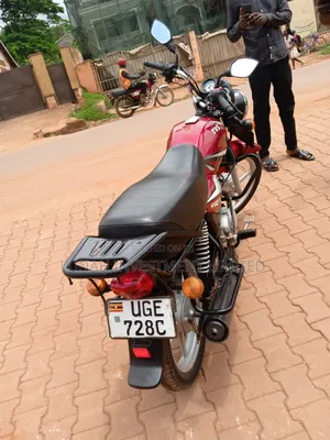 TVS HLX 125 2025 Red