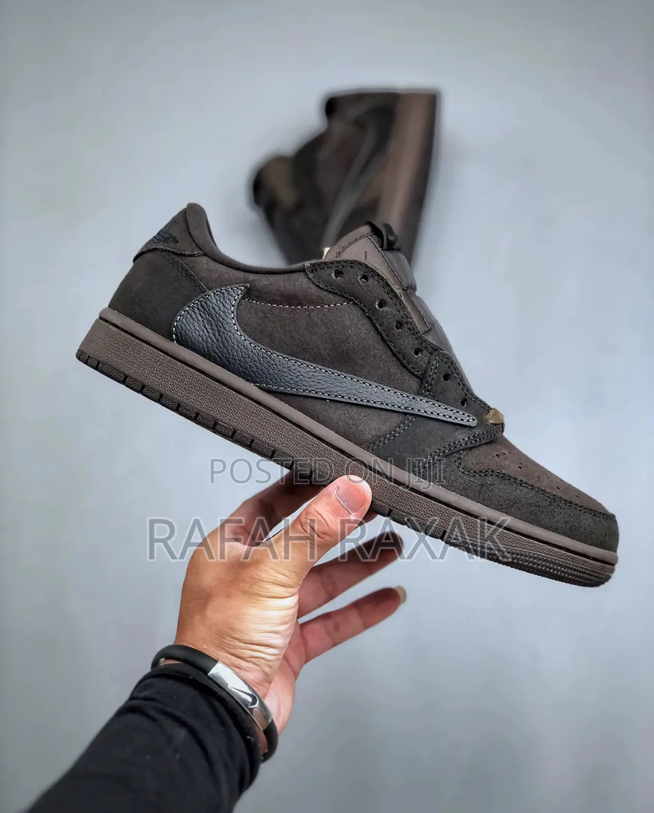 Air Jordan 1 Low X Travis Scott Velvet Brown Mocha Sneaker