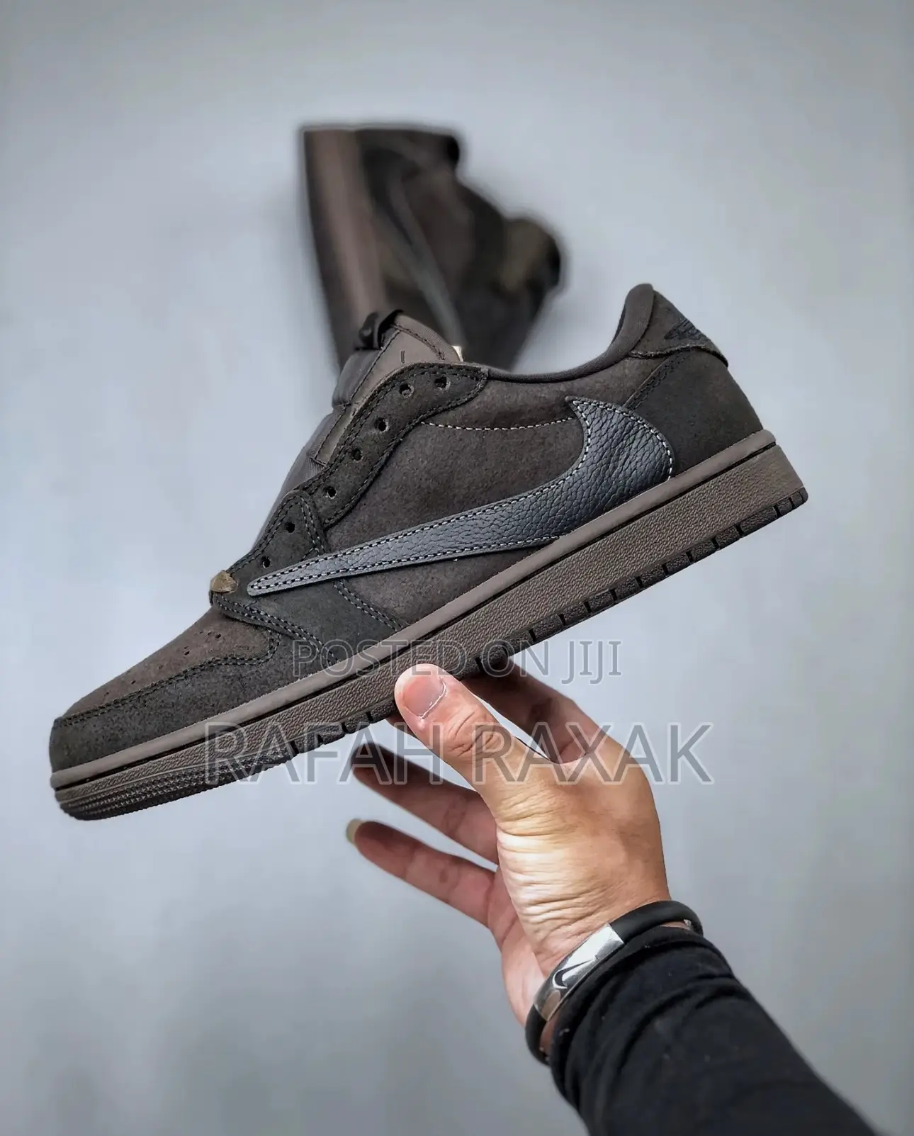 Air Jordan 1 Low X Travis Scott Velvet Brown Mocha Sneaker