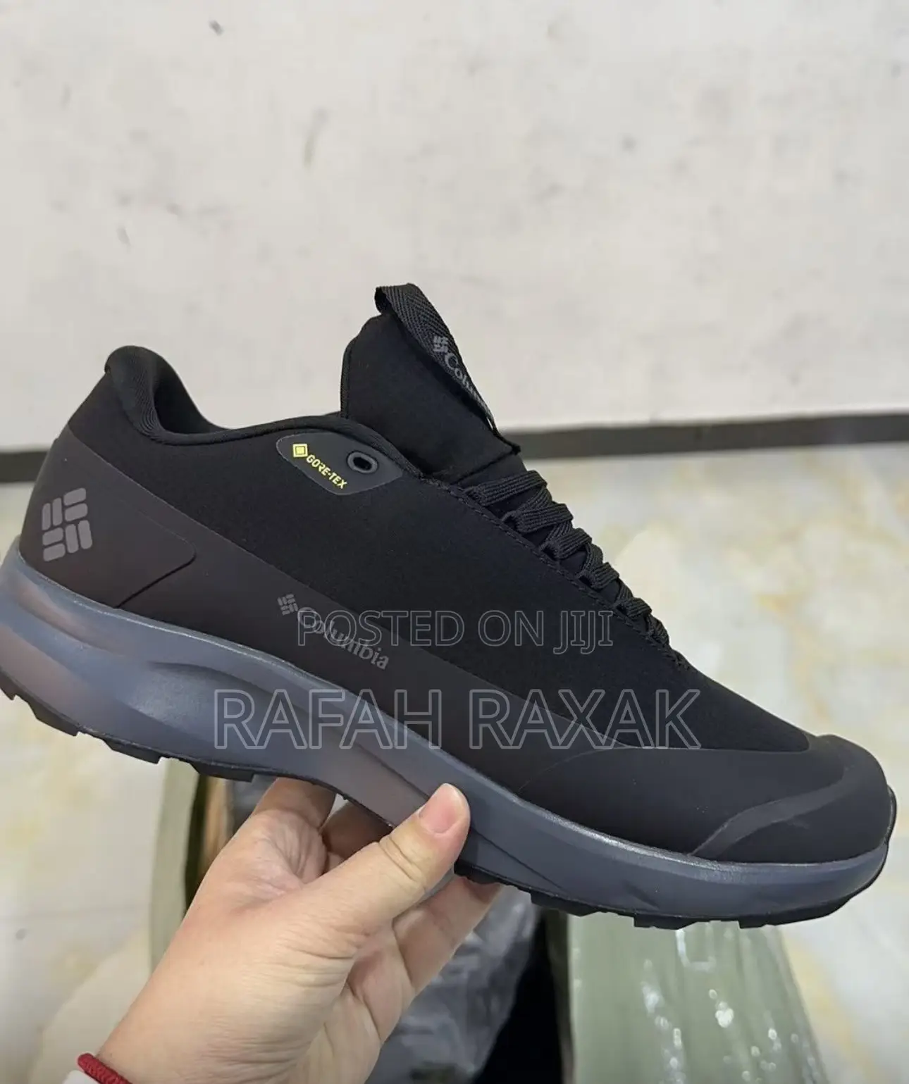 Black/Grey Columbia Gore-Tex Waterproof Hiking Sneakers