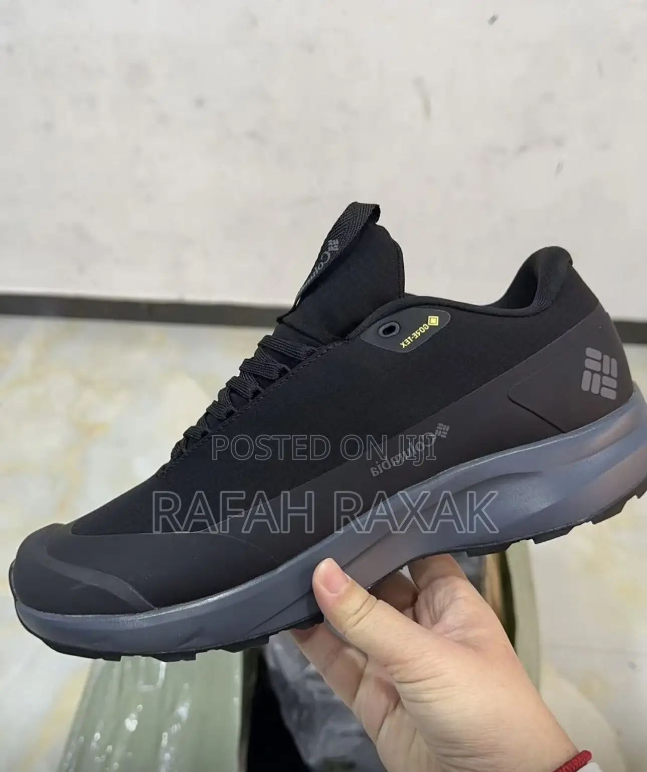 Black/Grey Columbia Gore-Tex Waterproof Hiking Sneakers