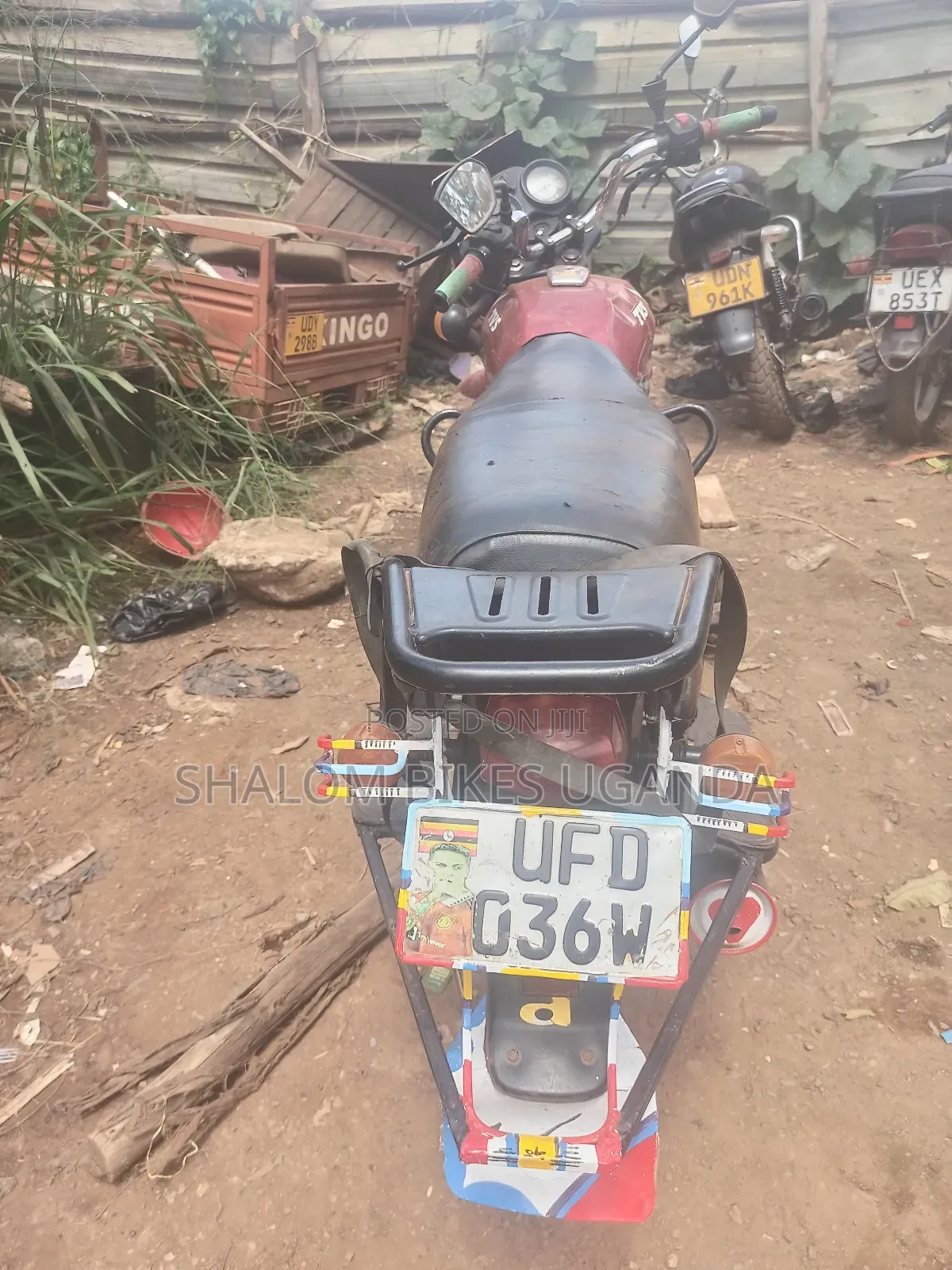 TVS HLX 125 2021 Red