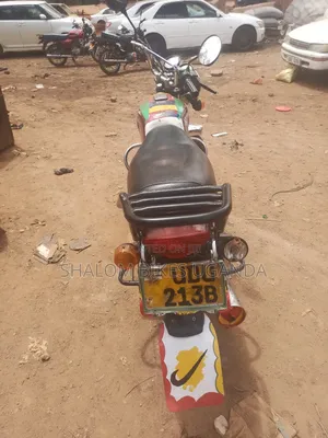 Photo - Bajaj Boxer 100 2017 Red