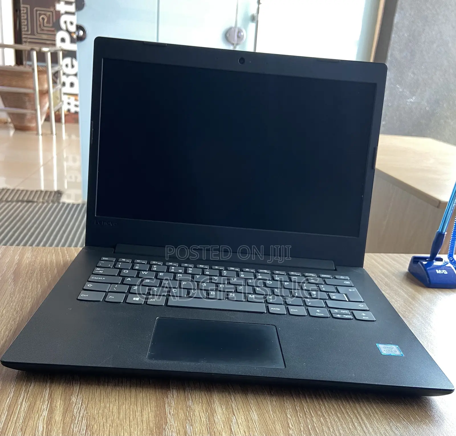 Laptop Lenovo IdeaPad 330S 4GB Intel Core I5 HDD+SSD 500GB