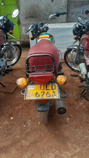 Bajaj Boxer 100 2017 Red