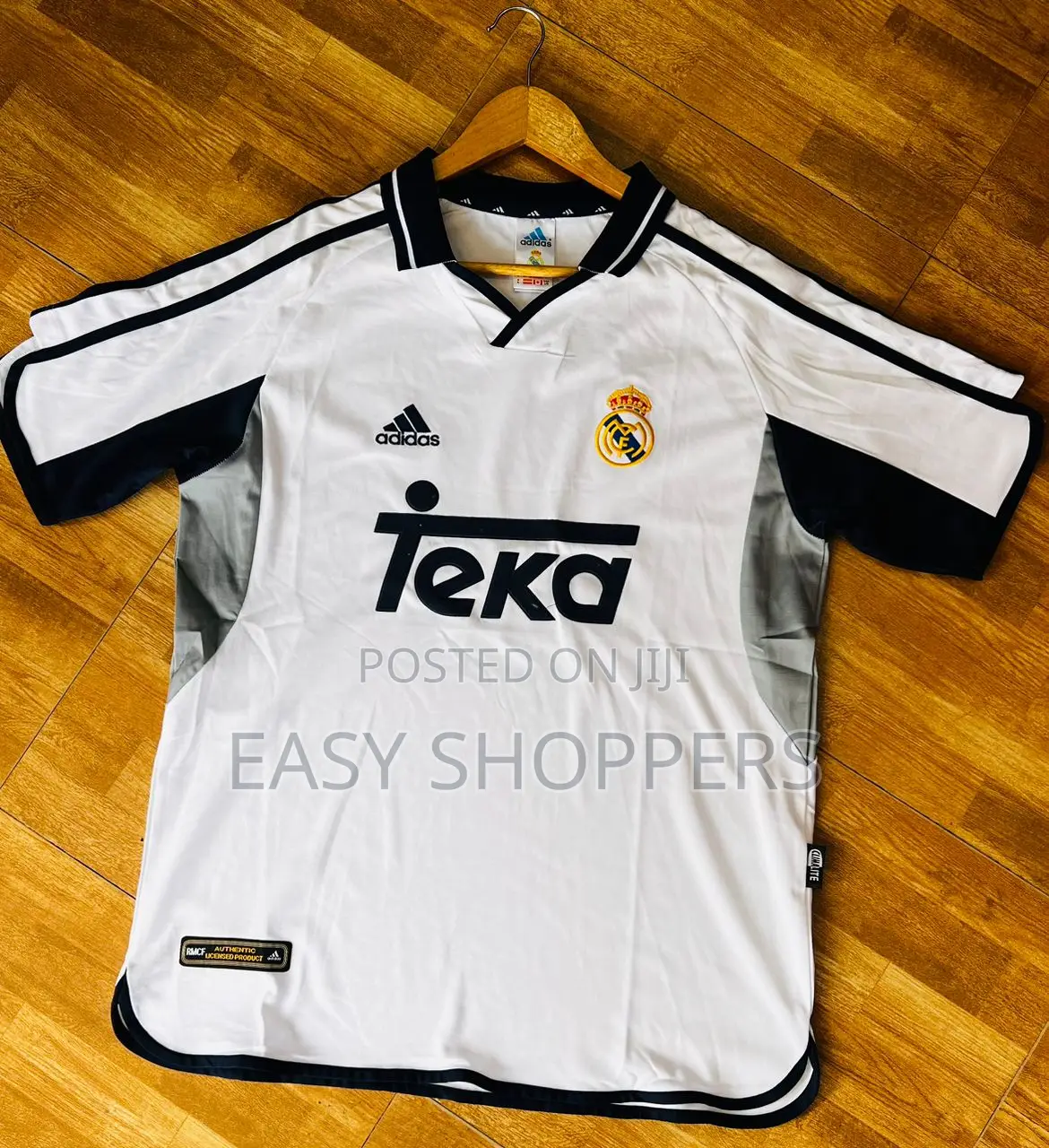 Real Madrid 2000-01 Home Soccer Jersey.