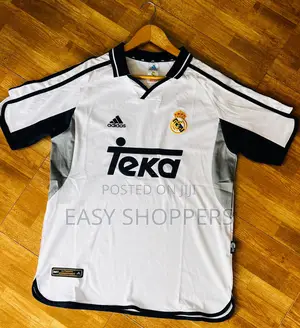 Photo - Real Madrid 2000-01 Home Soccer Jersey.