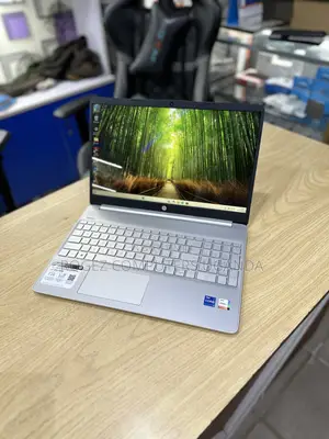 New Laptop HP Pavilion 15-Eh0050wm 16GB Intel Core I7 SSD 512GB