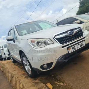 Photo - Subaru Forester 2015 White