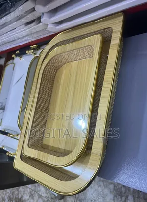 Beautiful Serving Trays 2pcs