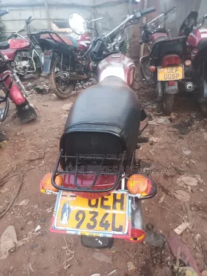 Bajaj Boxer 2017 Red