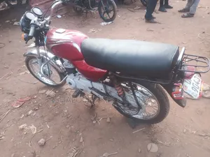 Bajaj Boxer 100 2023 Red