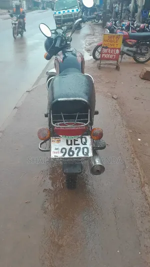 Bajaj Boxer 100 2021 Red
