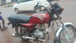 Bajaj Boxer 100 2021 Red