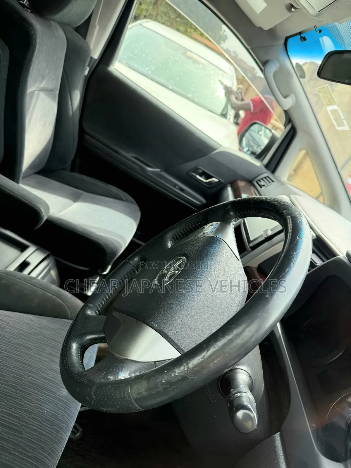 Toyota Alphard 2.4 Petrol FWD 2013 Silver