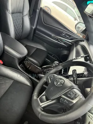 Toyota Harrier 2.0 4WD 2018 Pearl
