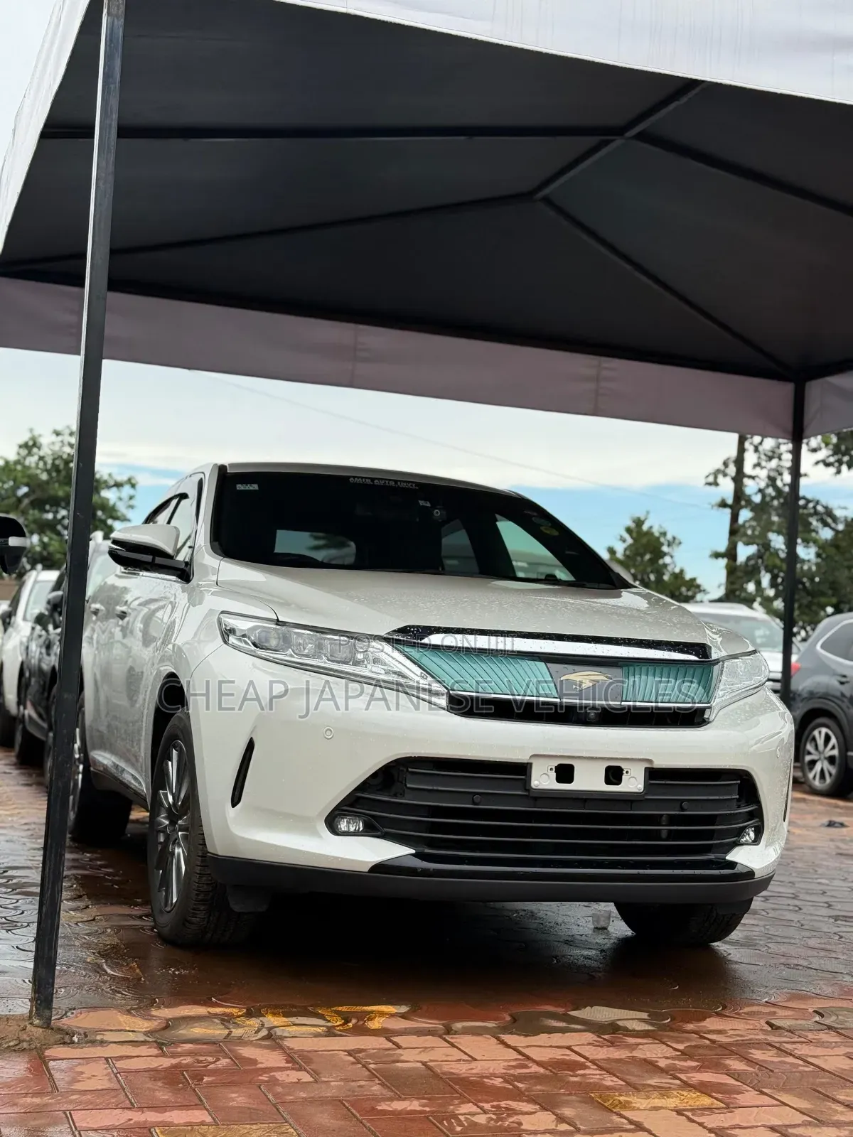 Toyota Harrier 2.0 4WD 2018 Pearl