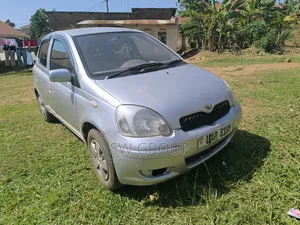 Photo - Toyota Vitz 1.0 FWD 5dr 2003 Silver