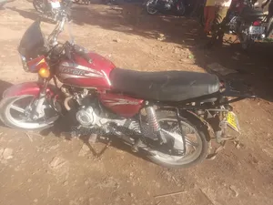 Bajaj Boxer 150 UG 2019 Red