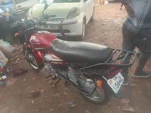 TVS HLX 125 2022 Red