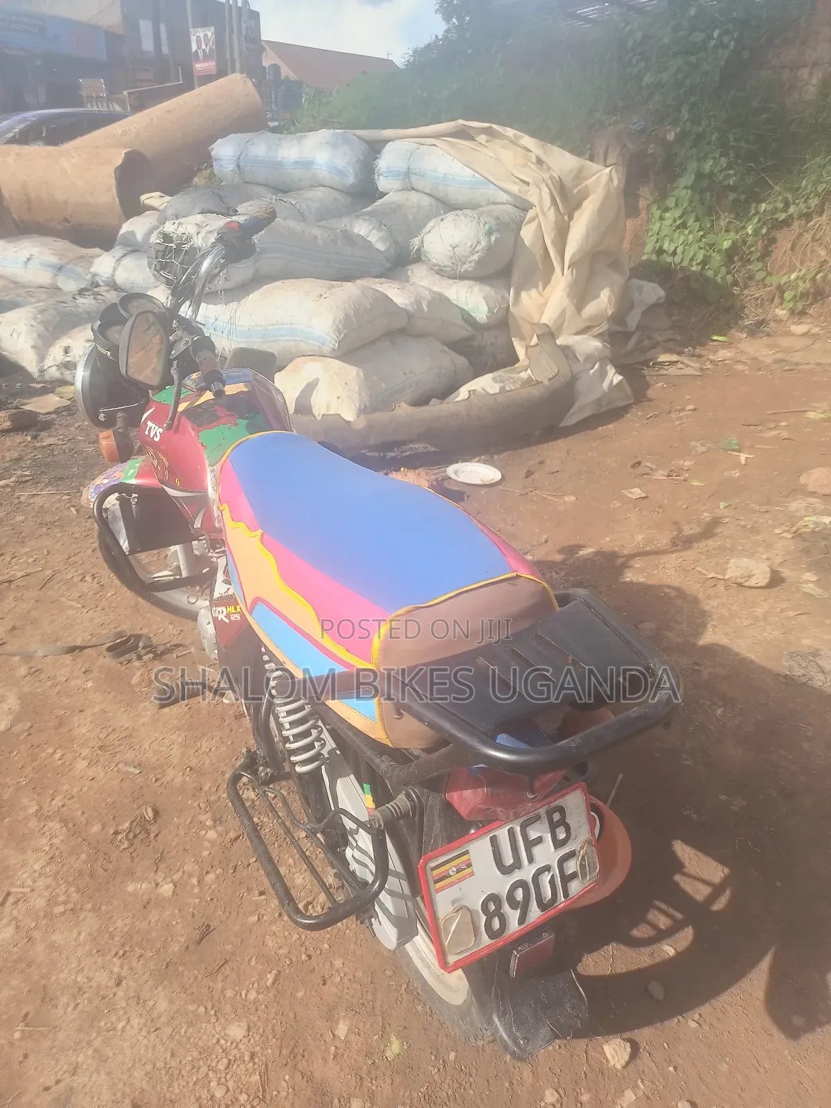 TVS HLX 125 2023 Red