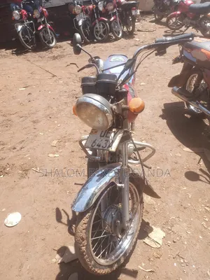 Bajaj Boxer 100 2021 Red