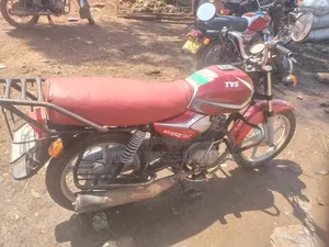 TVS HLX 125 2021 Red