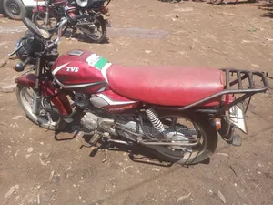 TVS HLX 125 2021 Red