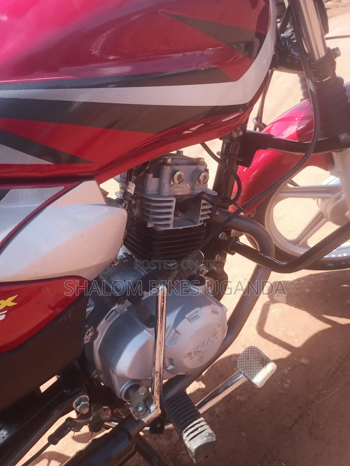 TVS HLX 125 2025 Red