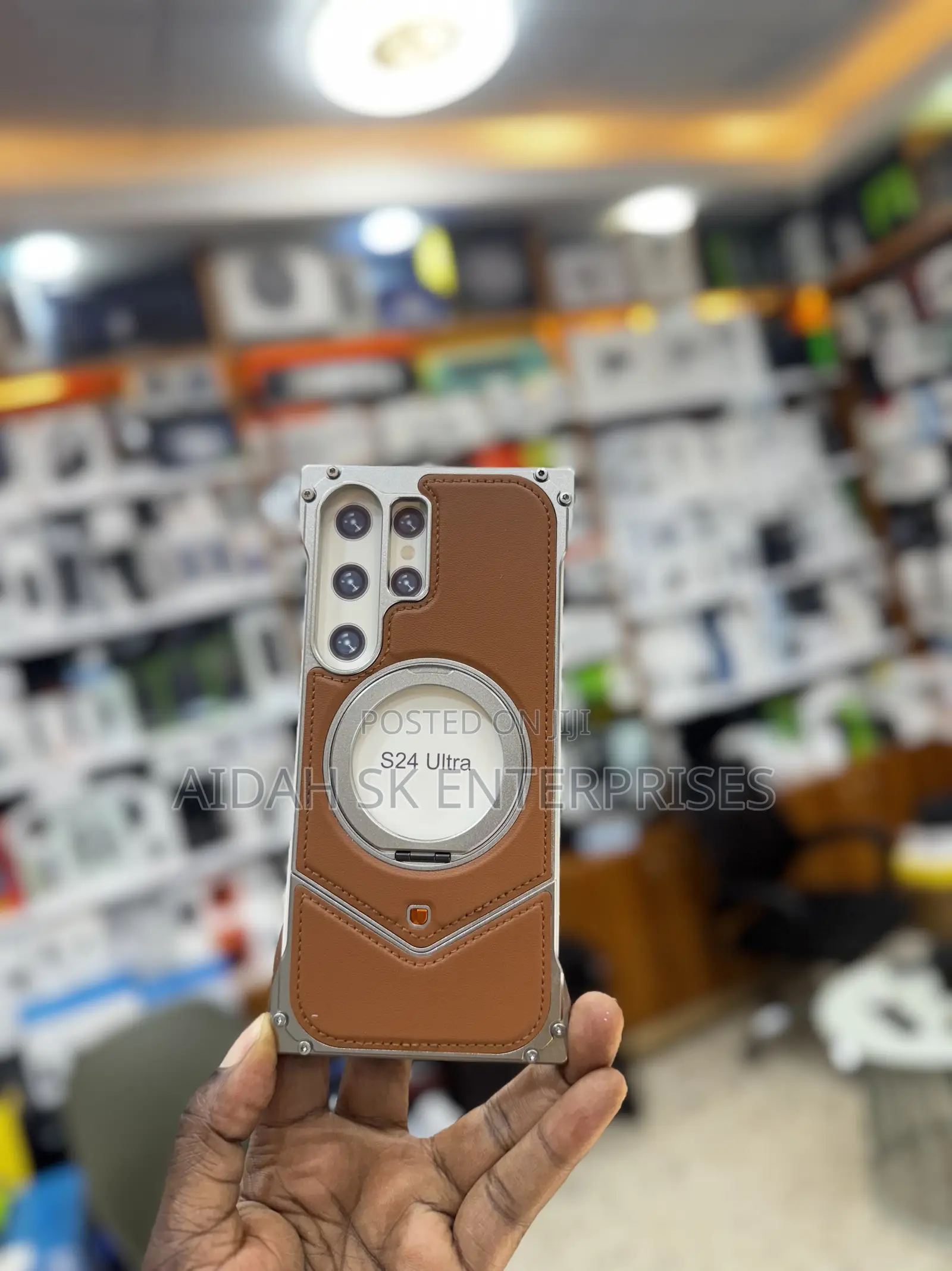 Movenchy Creative Case for S24 Ultra Brown