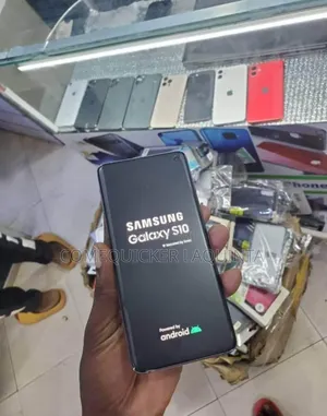 Photo - Samsung Galaxy S10 128 GB Black