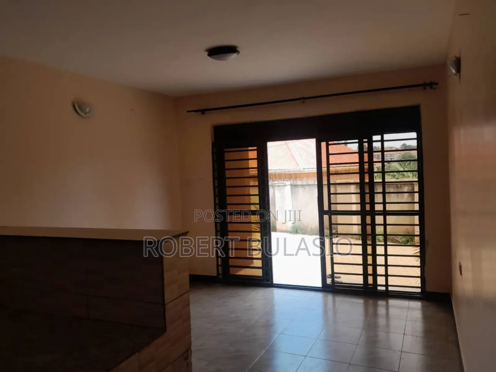 2bdrm House in Kira for rent