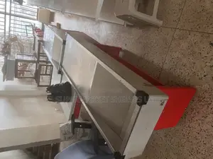 Supermarket Counter Used but Condition on Sale at 1800000