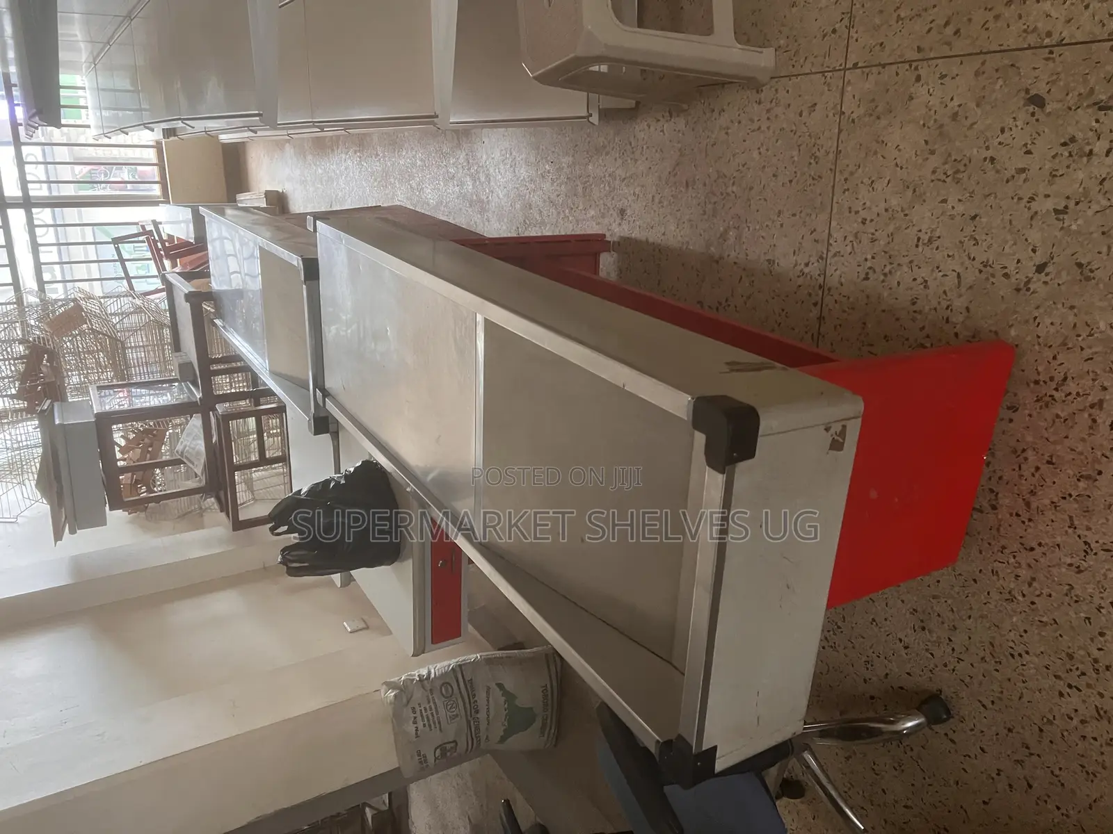 Supermarket Counter Used but Condition on Sale at 1800000