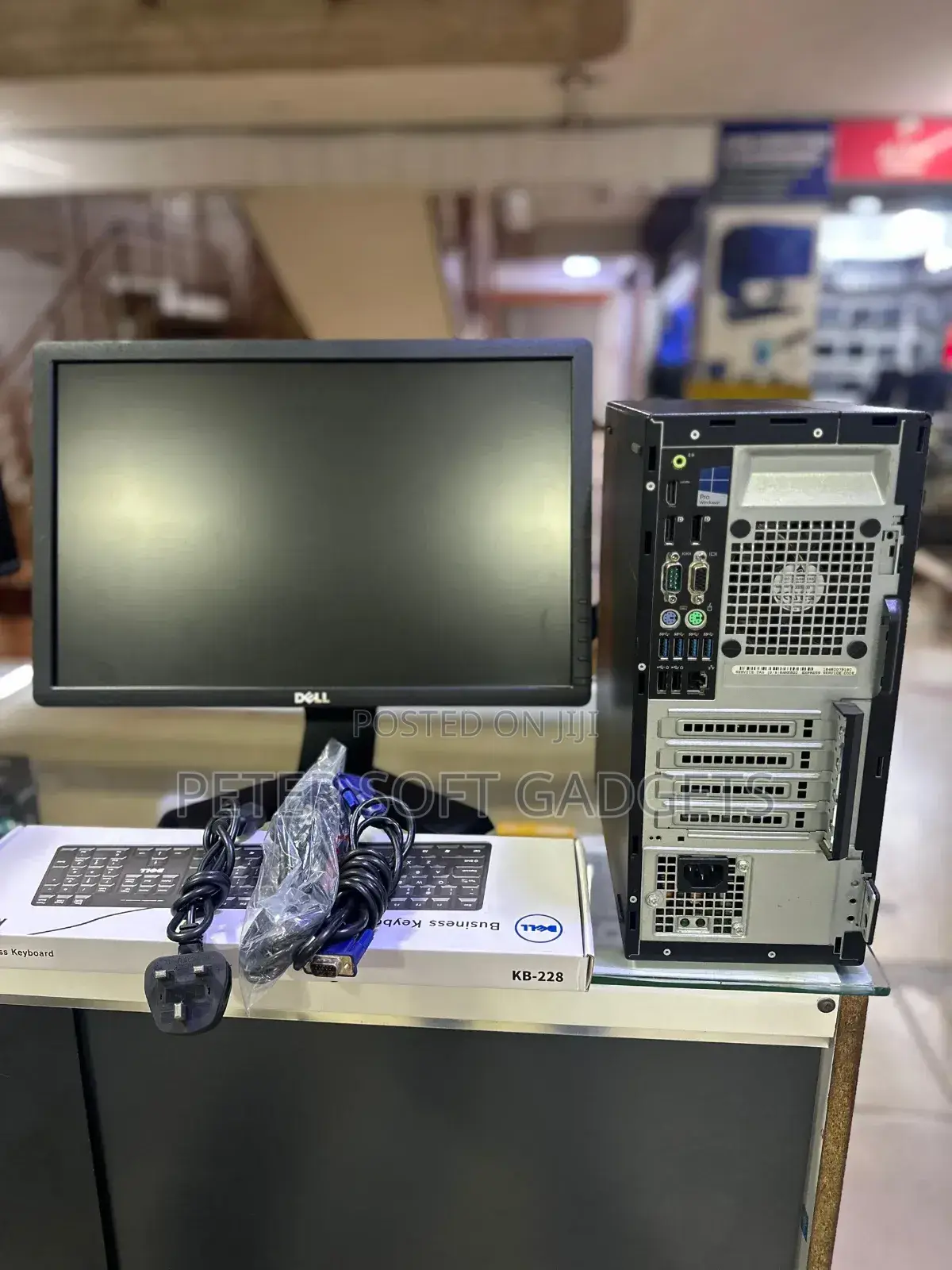 Desktop Computer Dell OptiPlex 7040 8GB Intel Core I5 HDD 500GB