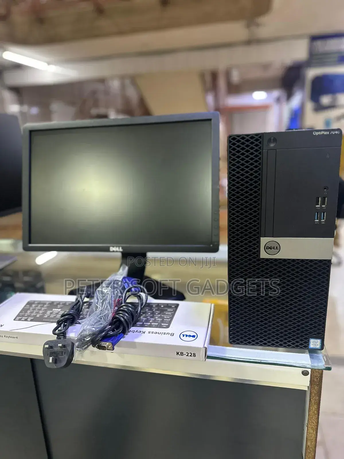 Desktop Computer Dell OptiPlex 7040 8GB Intel Core I5 HDD 500GB