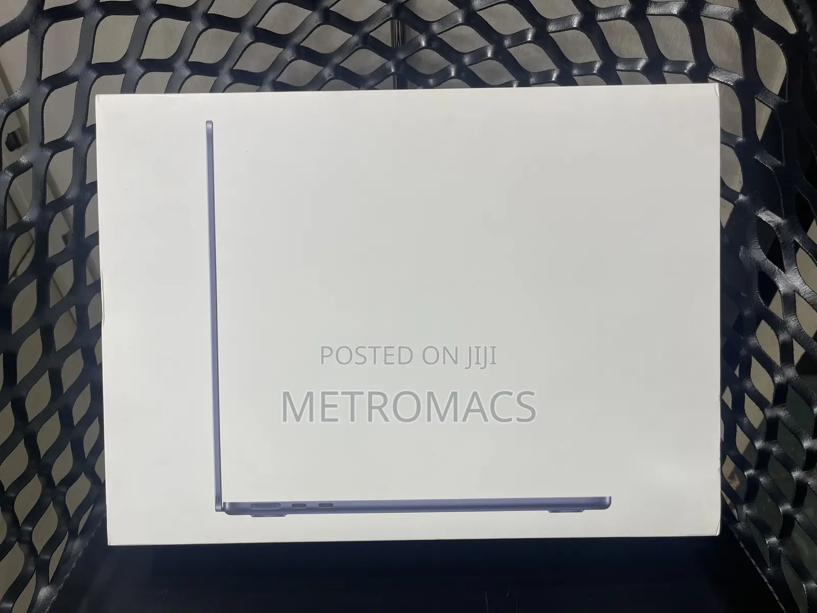 New Laptop Apple MacBook Air 2025 M4 13-Inch 16GB Apple M4 SSD 512GB
