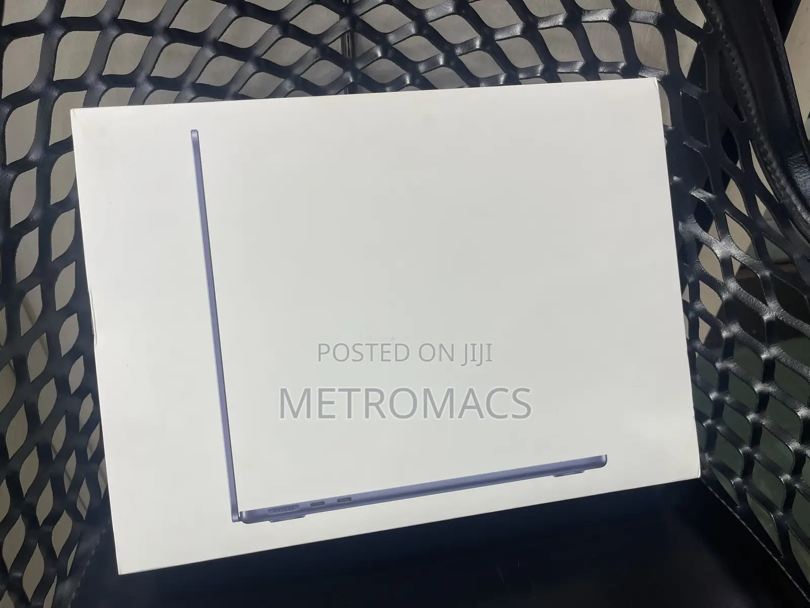 New Laptop Apple MacBook Air 2025 M4 13-Inch 16GB Apple M4 SSD 512GB