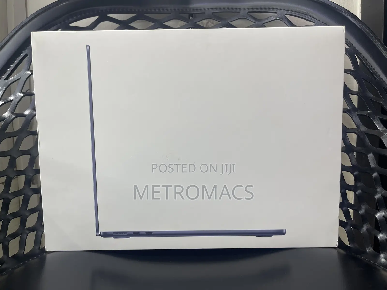 New Laptop Apple MacBook Air 2025 M4 13-Inch 16GB Apple M4 SSD 512GB