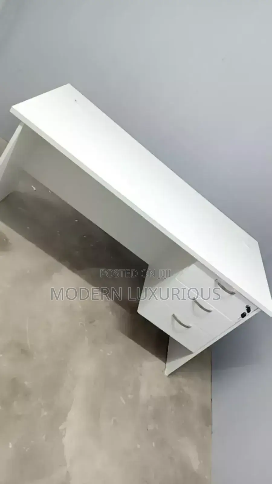 Brown and White/ Office Desk and /Office Table Whatspp Numbe