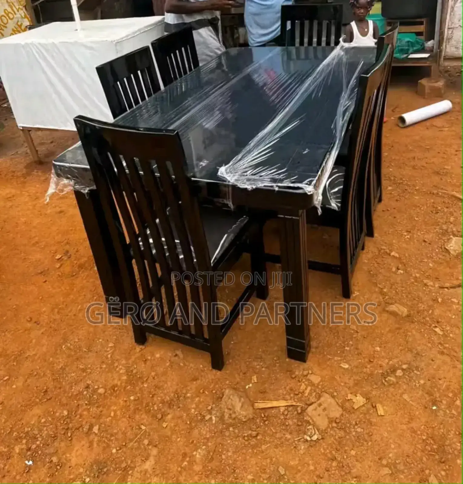 Suitable 6 Dining Table