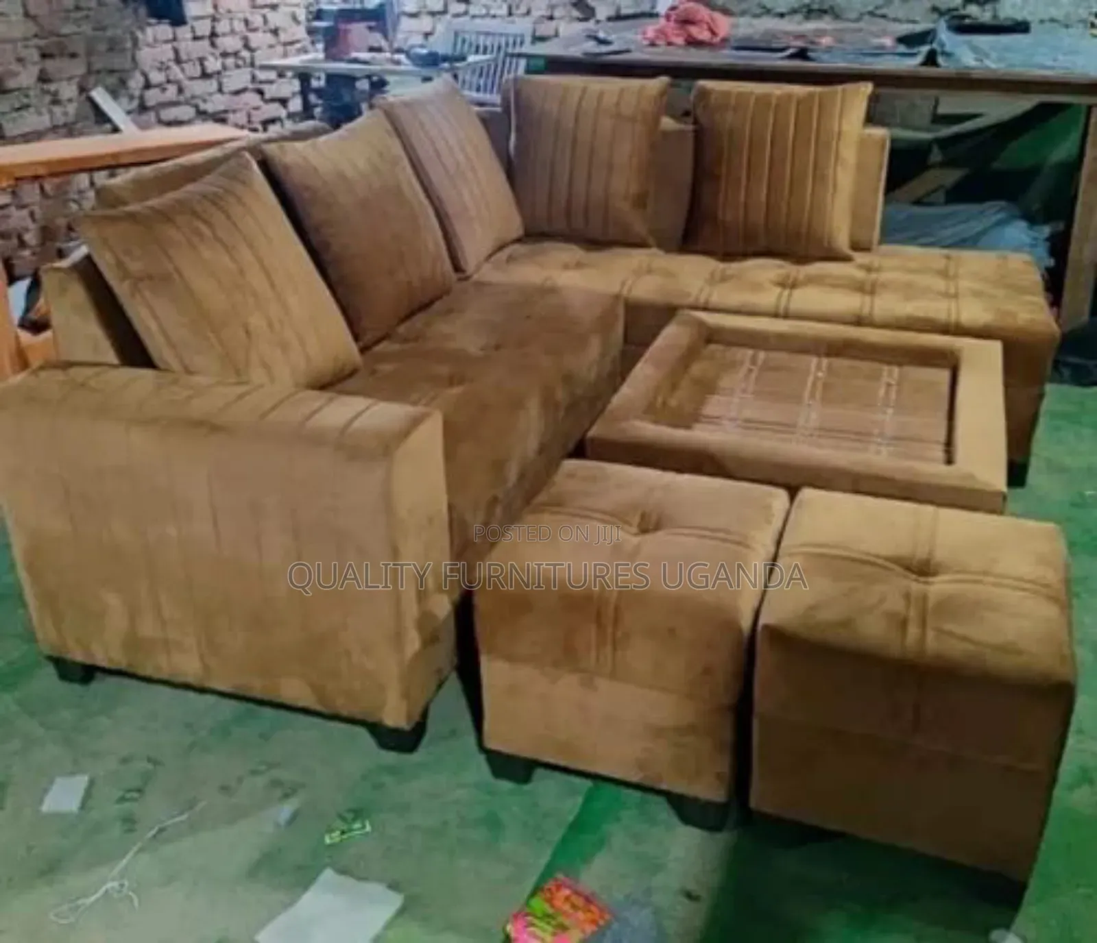 Line Sofa Set