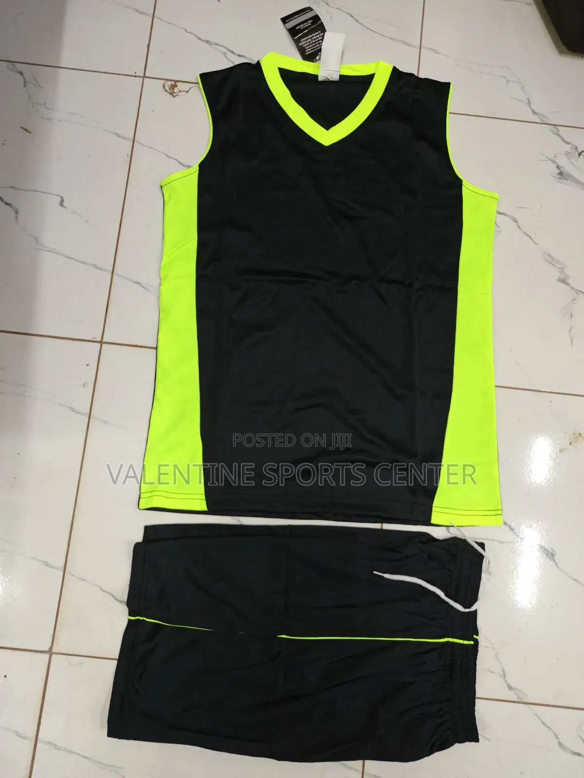 10 Pics of Volley Uniforms of Full Set Selling at 195,000