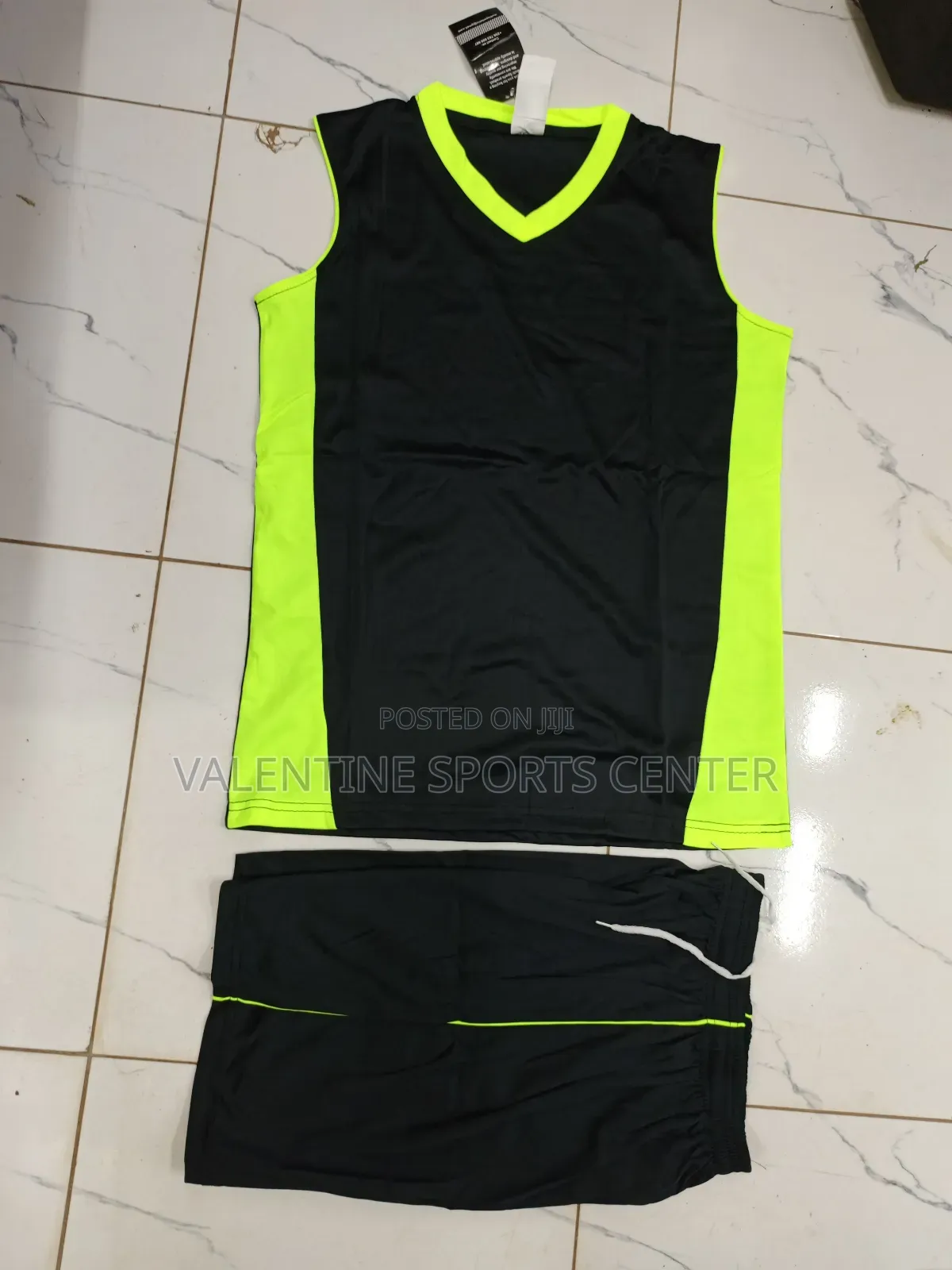 10 Pics of Volley Uniforms of Full Set Selling at 195,000