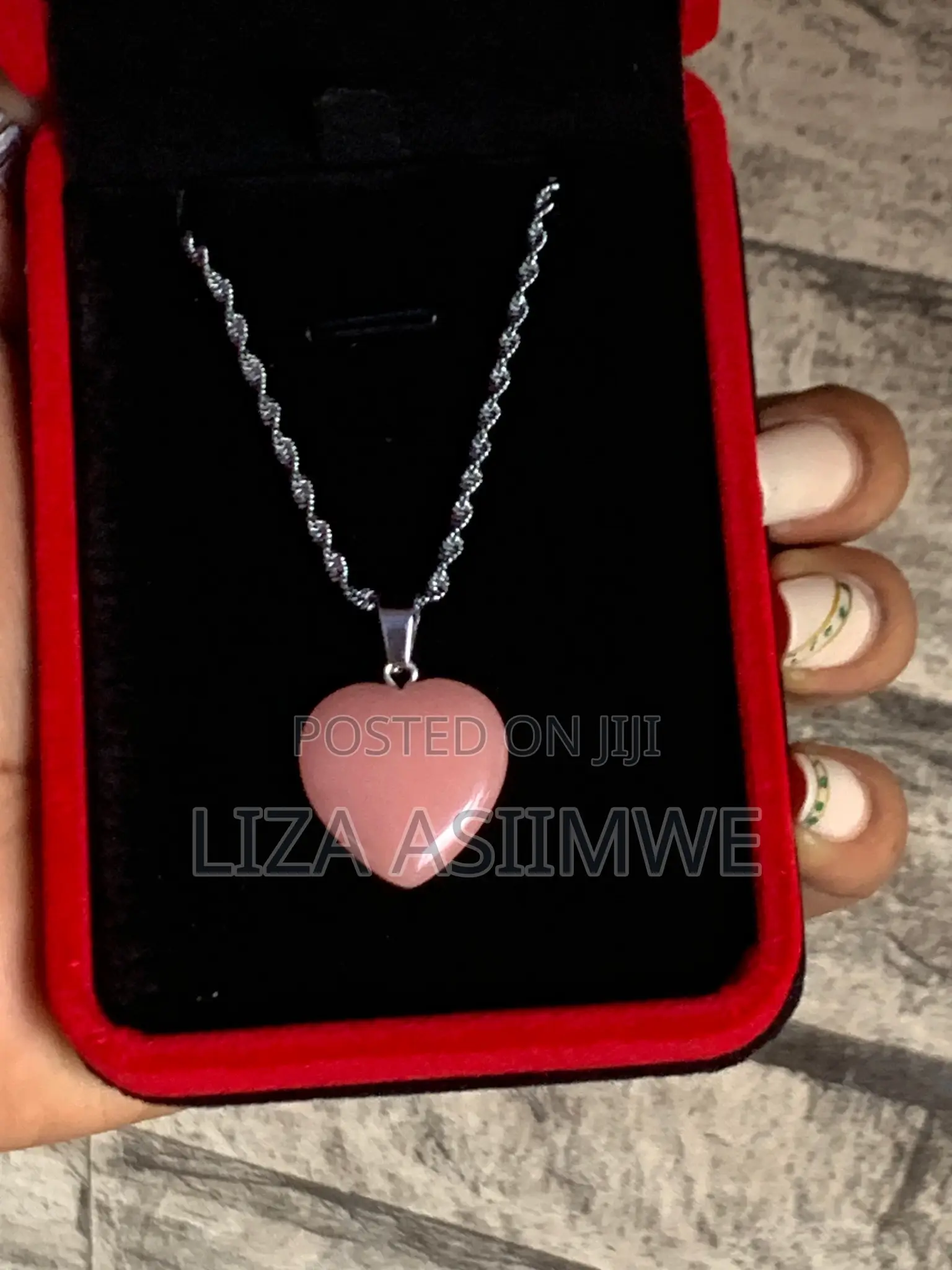 Heart Shaped Sea Pink Necklace
