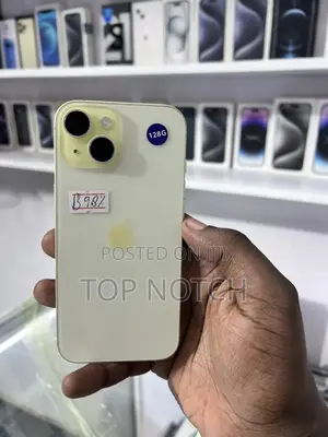 Photo - Apple iPhone 15 128 GB Yellow