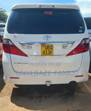 Photo - Toyota Alphard 2010 White