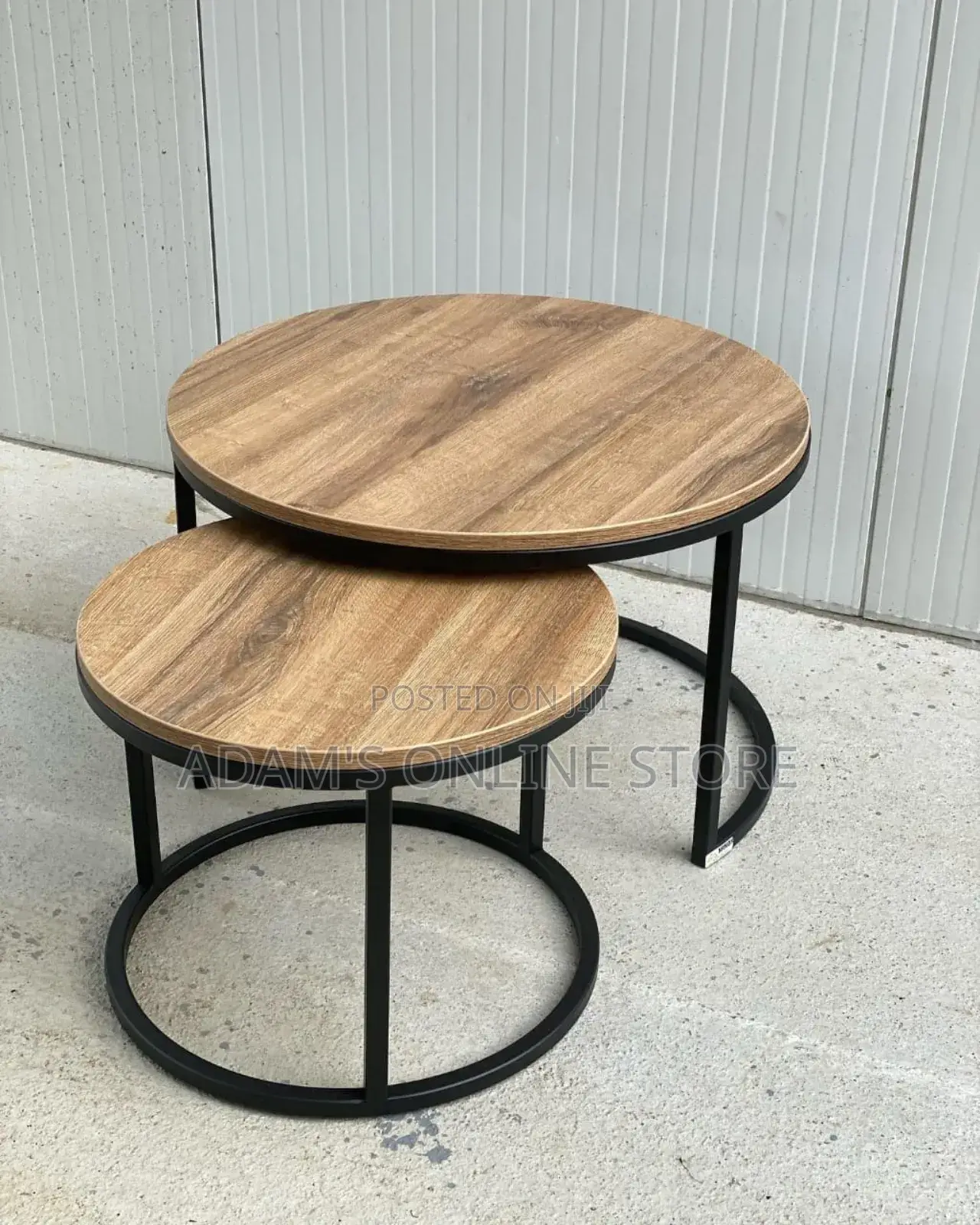 Certer Table/Center Table in Metal Stand