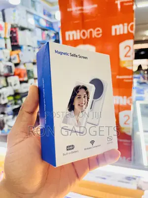 Magnetic Selfie Monitor